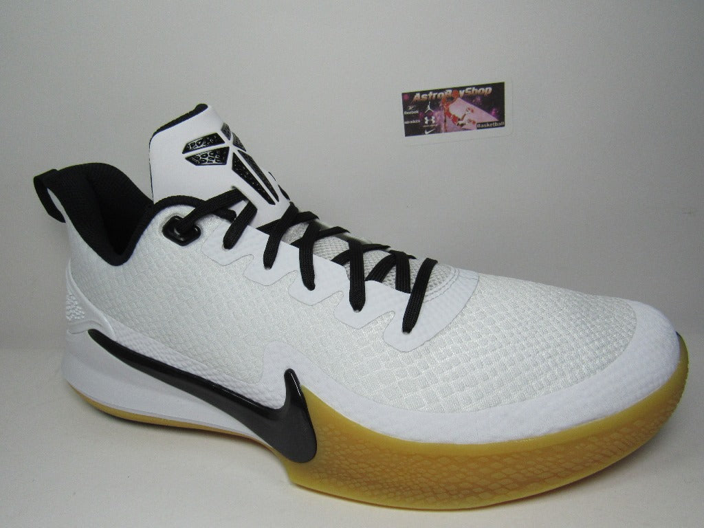 KOBE MAMBA FOCUS WHITE GUM EN CAJA