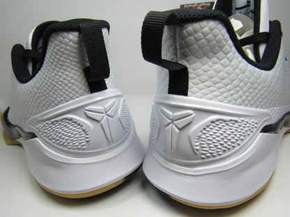 KOBE MAMBA FOCUS WHITE GUM EN CAJA
