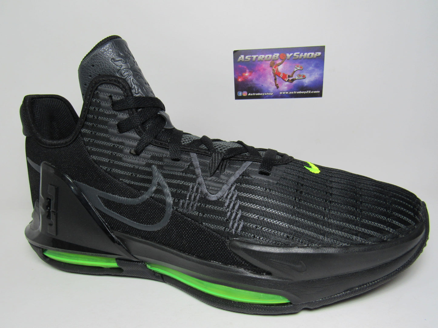 LEBRON WITNESS 6 BLACK GREEN EN CAJA