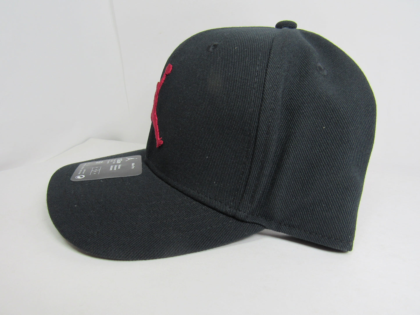 GORRA PLANA JORDAN BLACK RED EDICION 2023 RECYCLED ZERO