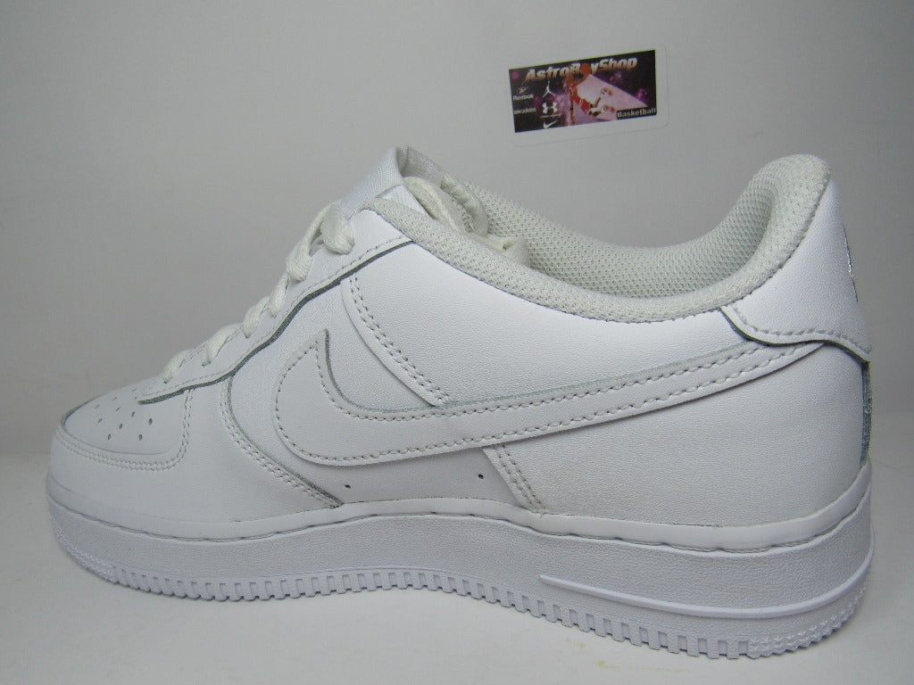 NIKE AIR FORCE ONE LOW LE TRIPE WHITE KIDS GS EN CAJA