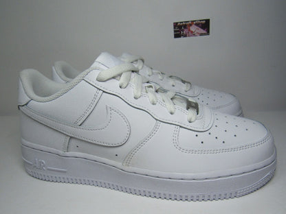 NIKE AIR FORCE ONE LOW TRIPE WHITE KIDS EN CAJA