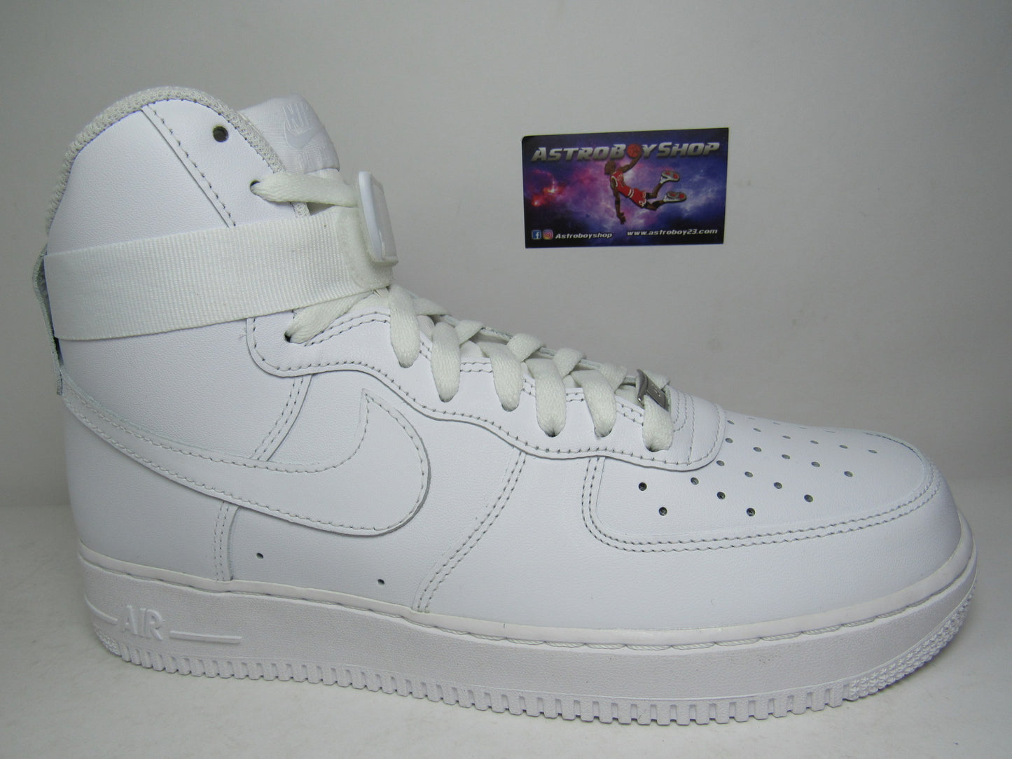 NIKE AF1 HIGH TRIPLE WHITE EN CAJA