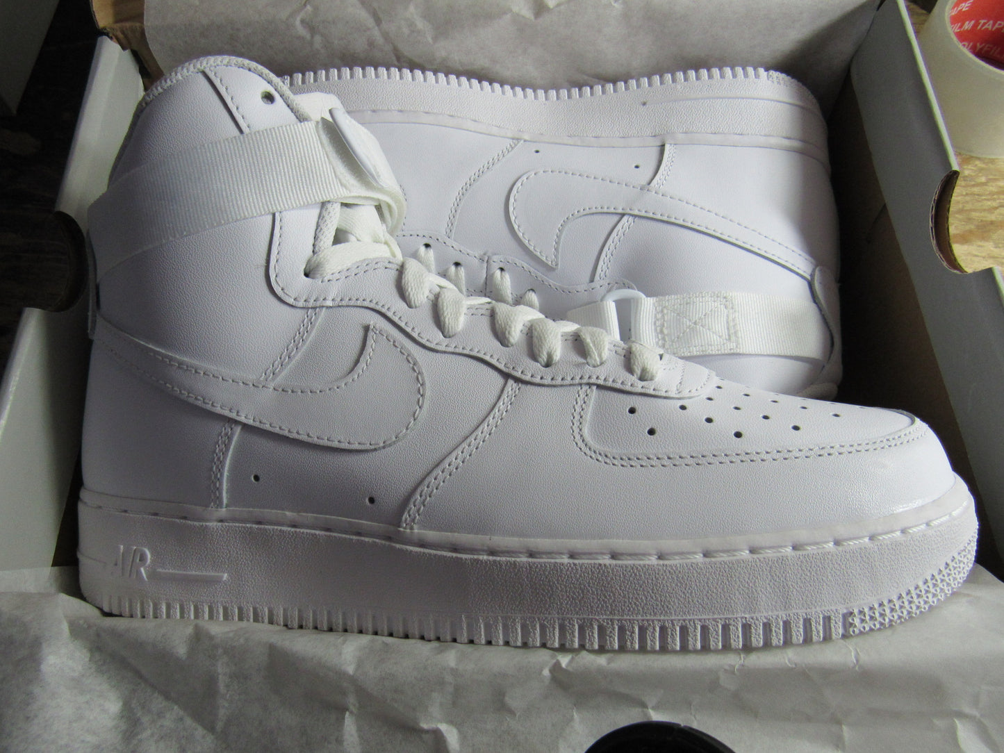 NIKE AF1 HIGH TRIPLE WHITE EN CAJA