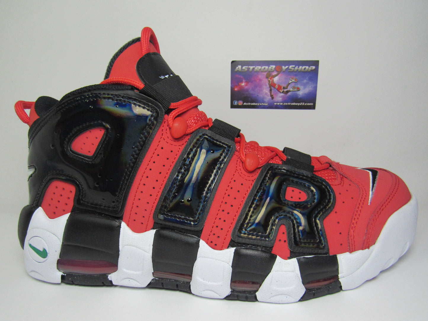 PIPPEN AIR MORE UPTEMPO "I GO NEXT" EN CAJA