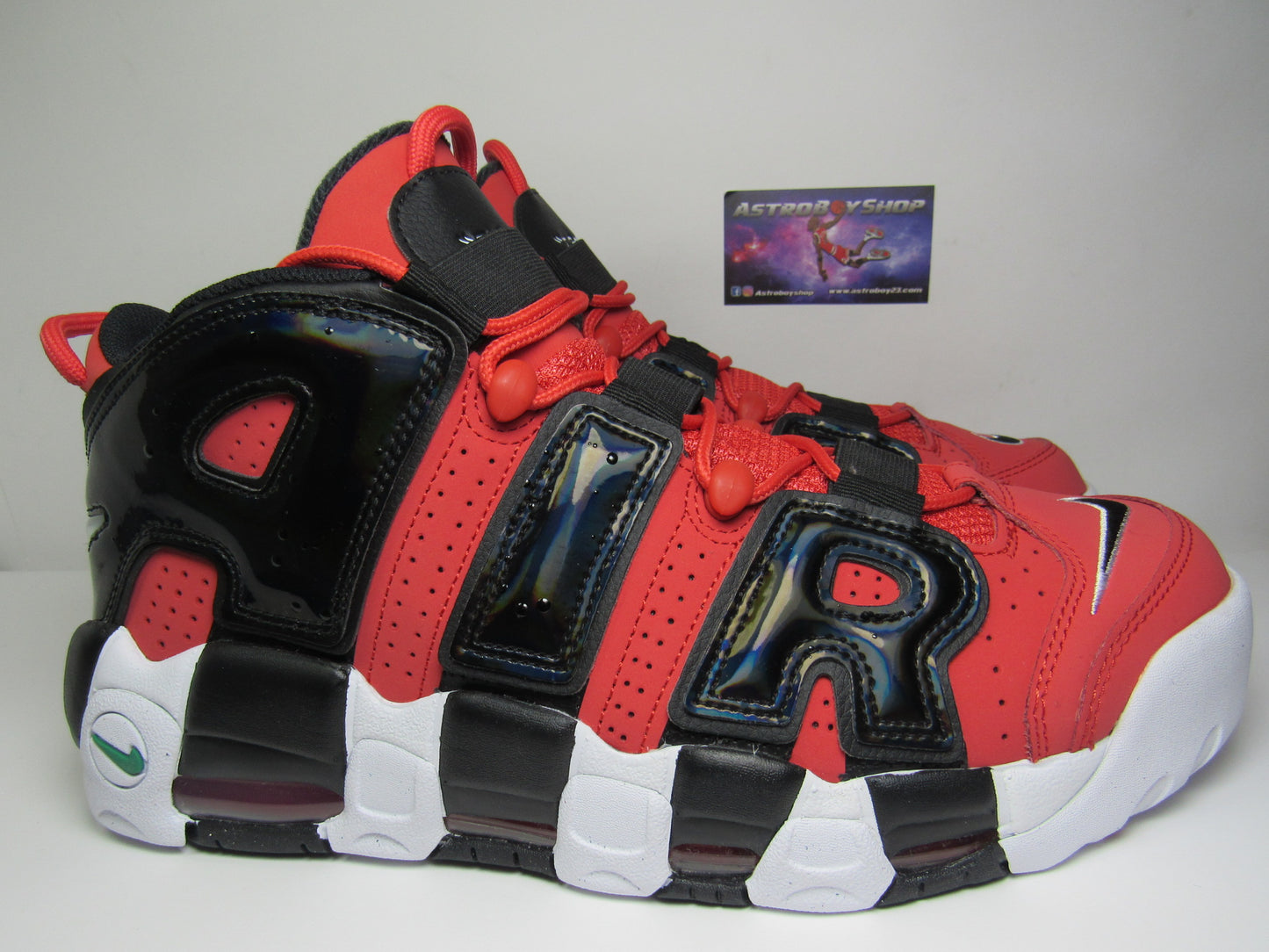 PIPPEN AIR MORE UPTEMPO "I GO NEXT" EN CAJA