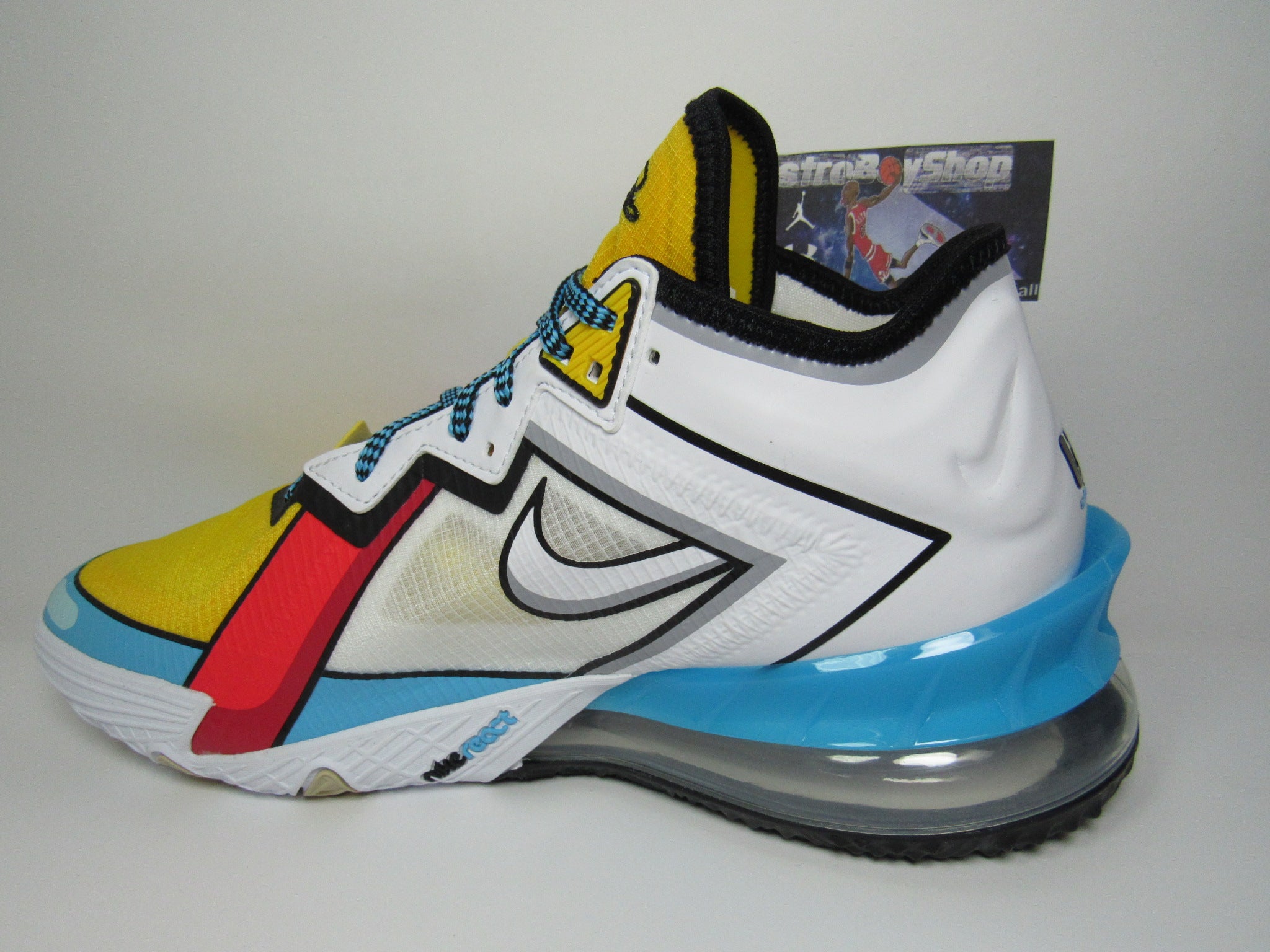 LEBRON 18 LOW STEWIE GRIFFIN EN CAJA ASTROBOYSHOP SNEAKER STORE