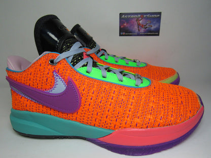 LEBRON 20 KIDS ORANGE EN CAJA