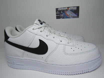 NIKE AIR FORCE ONE LOW WHITE AND BLACK KIDS EN CAJA