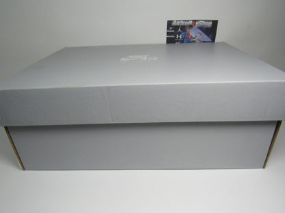 NIKE AIR FORCE ONE LOW WHITE AND BLACK KIDS EN CAJA