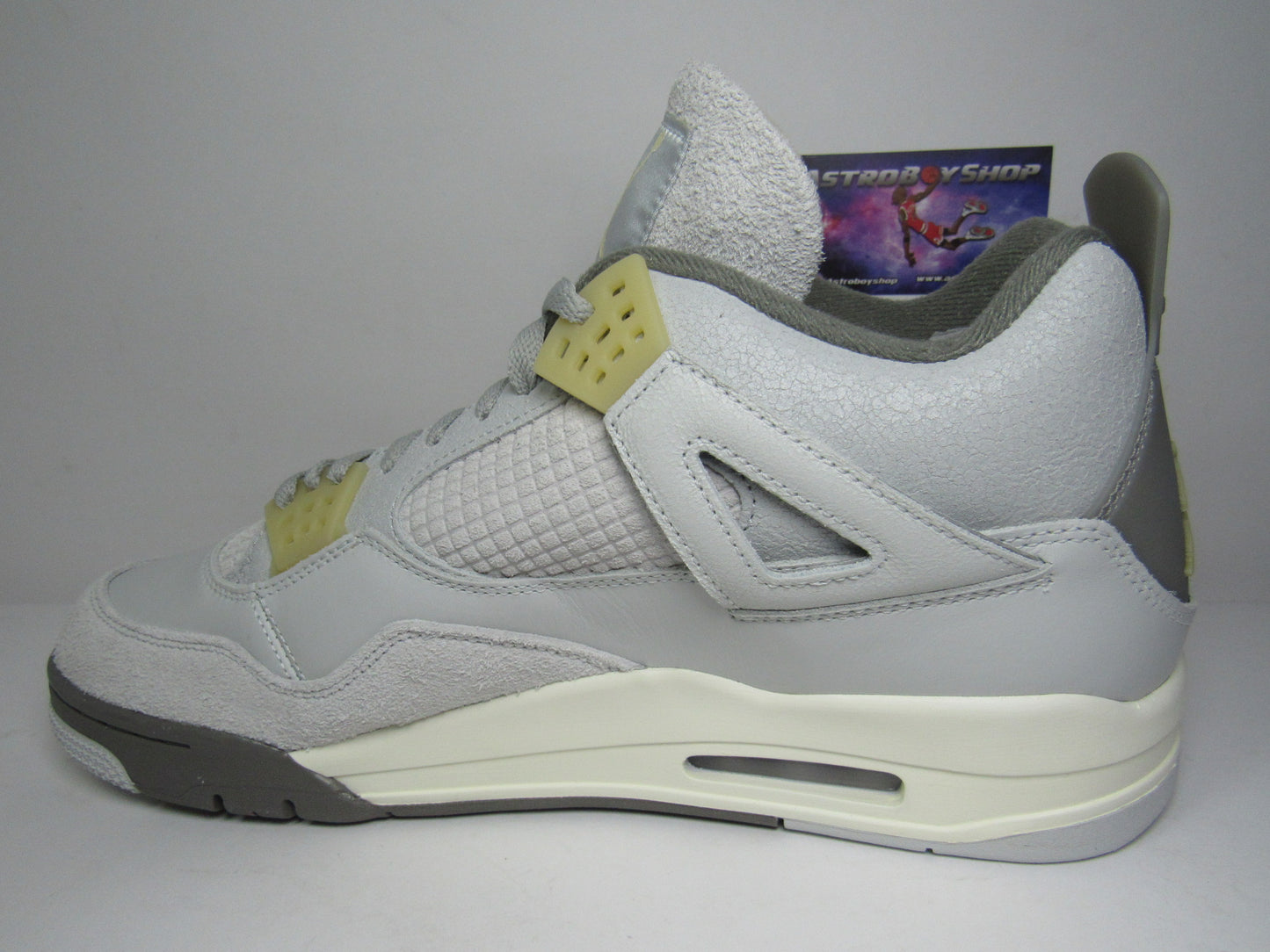 JORDAN 4 "PHOTON DUST" EN CAJA