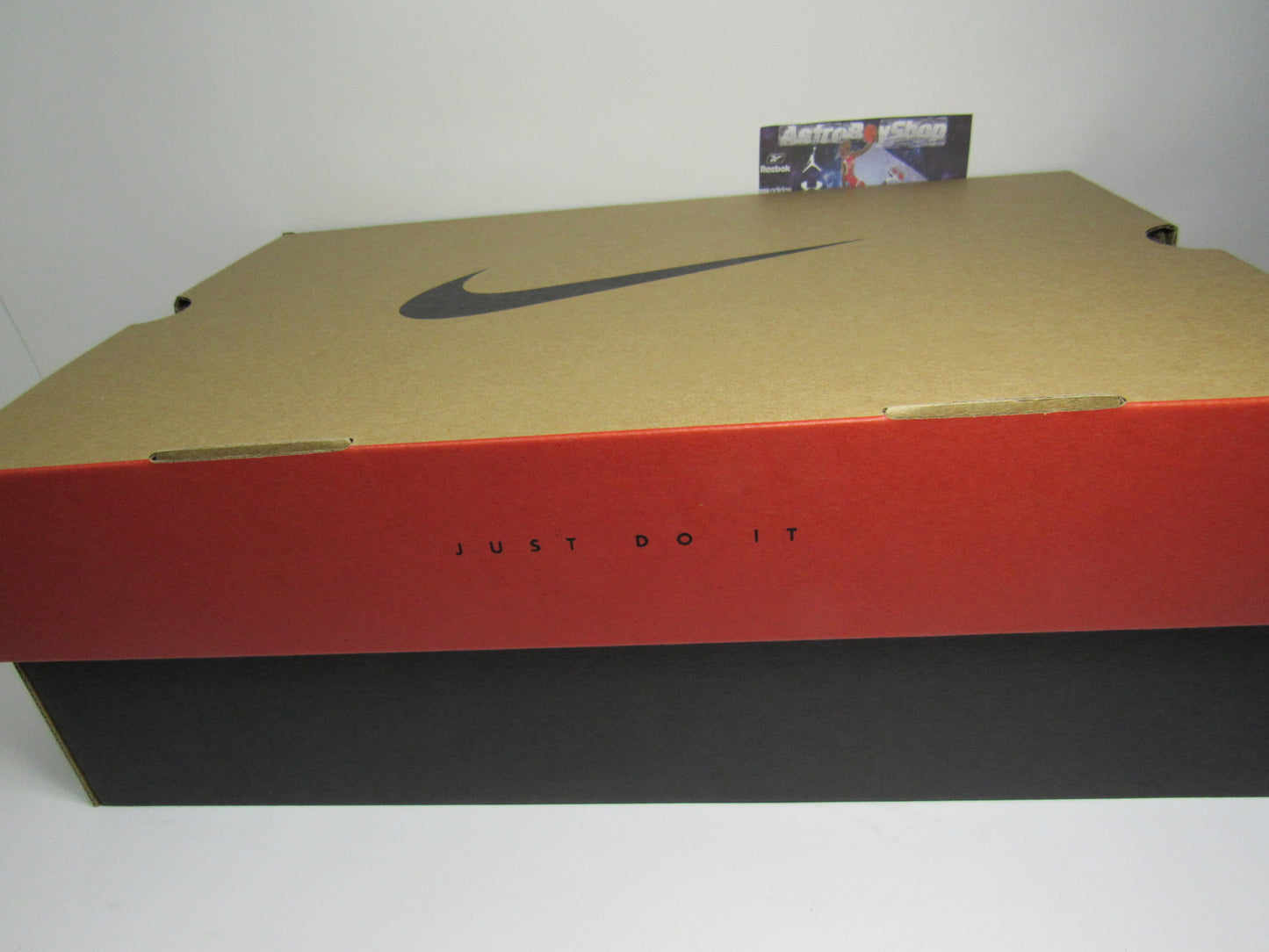 JORDAN XI LOW IE BRED EN CAJA