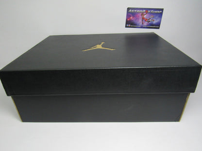 JORDAN 1 MID KIDS UNIVERSITY GOLD EN CAJA