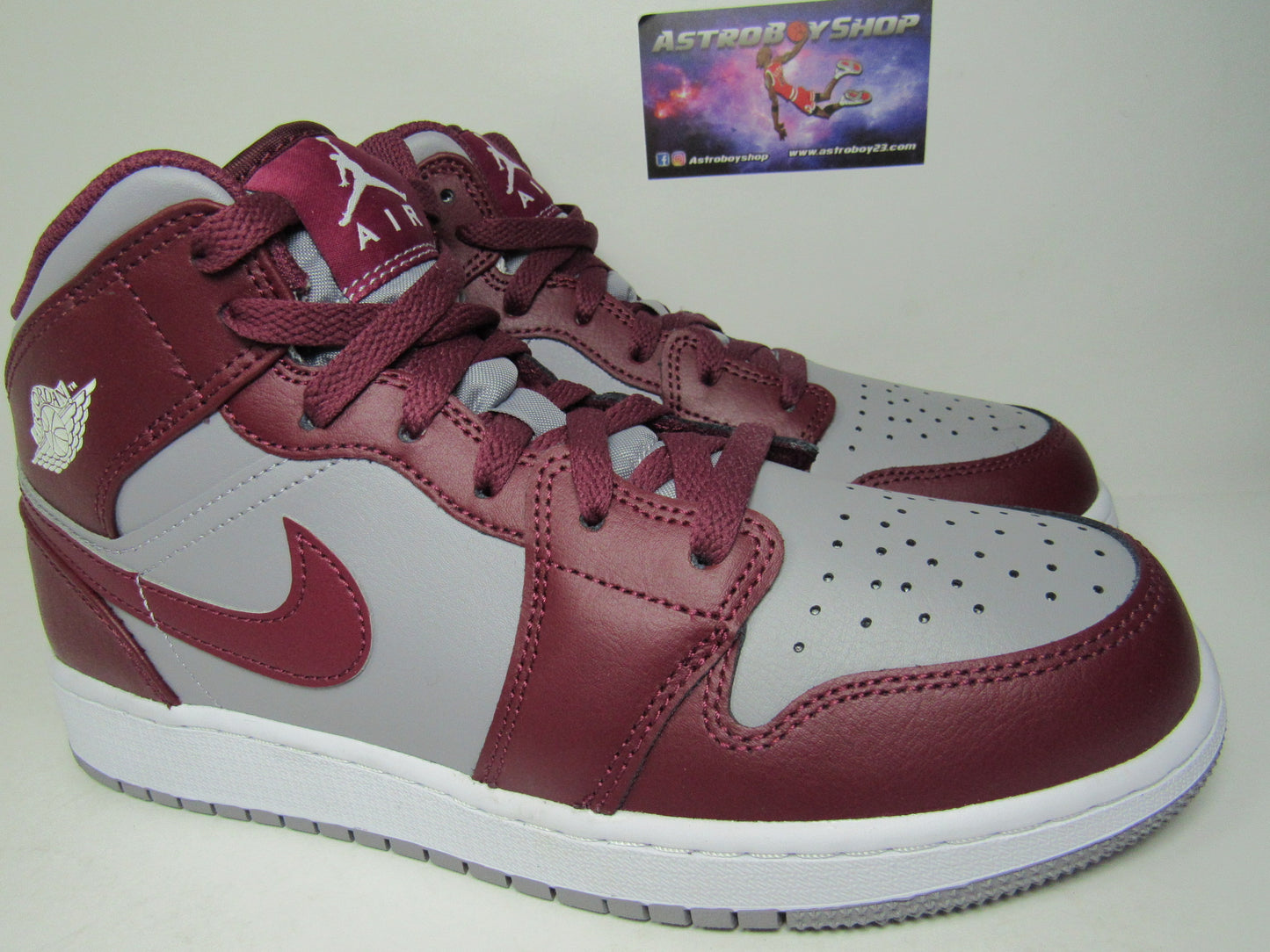 JORDAN 1 MID KIDS CHERRYWOOD EN CAJA