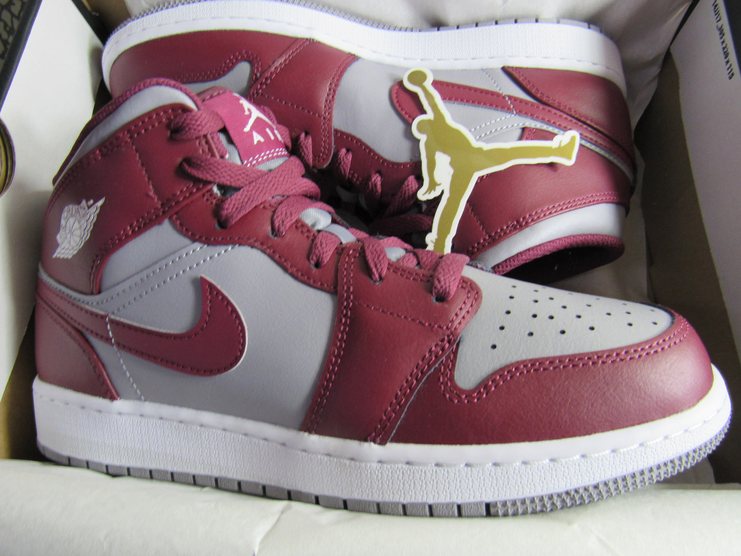 JORDAN 1 MID KIDS CHERRYWOOD EN CAJA