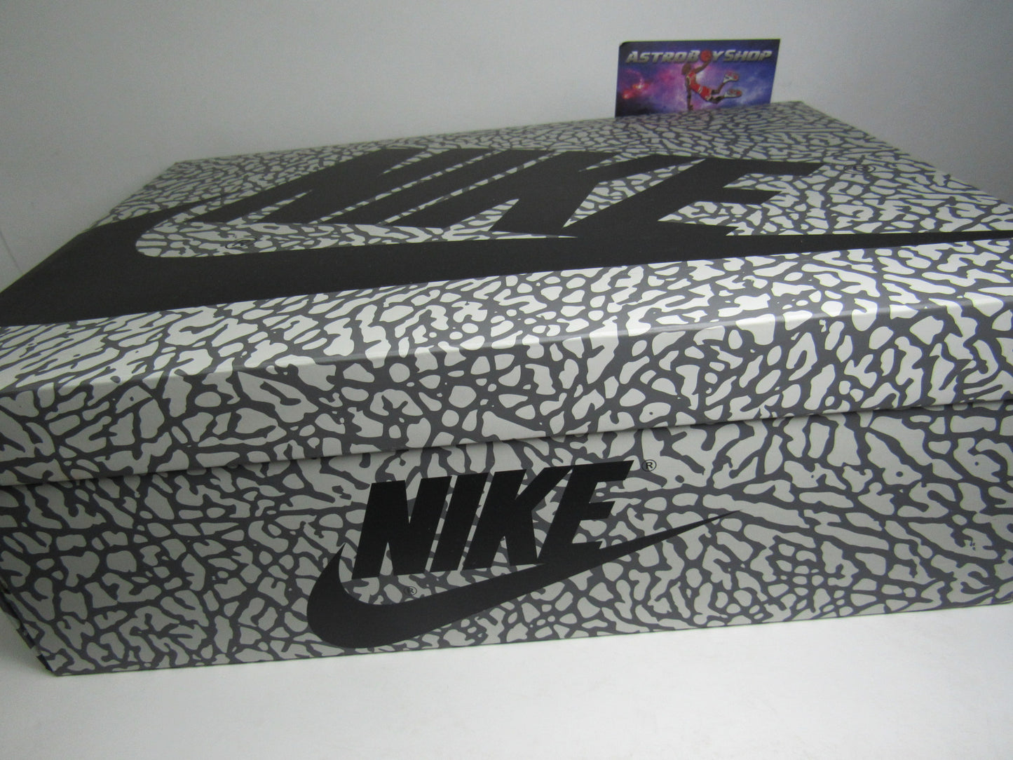 JORDAN 1 HIGH "WHITE CEMENT" EN CAJA