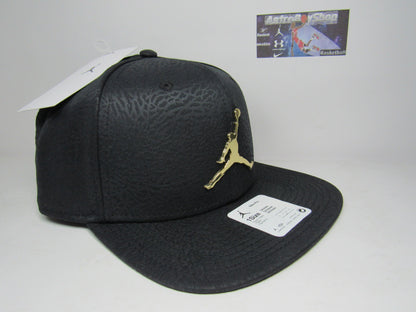 GORRA PLANA JORDAN BLACK METAL GOLD INGOT UNITALLA ADULTO