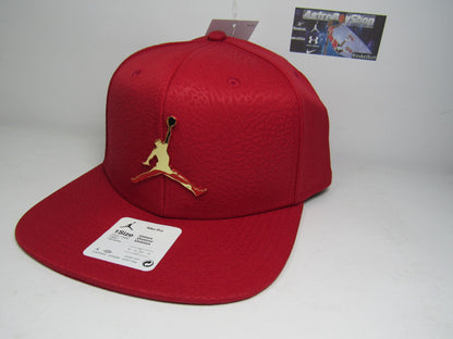 GORRA PLANA JORDAN INGOT RED METAL GOLD UNITALLA ADULTO