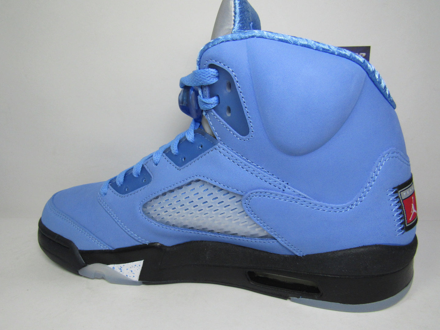 JORDAN 5 UNC CAROLINA EN CAJA