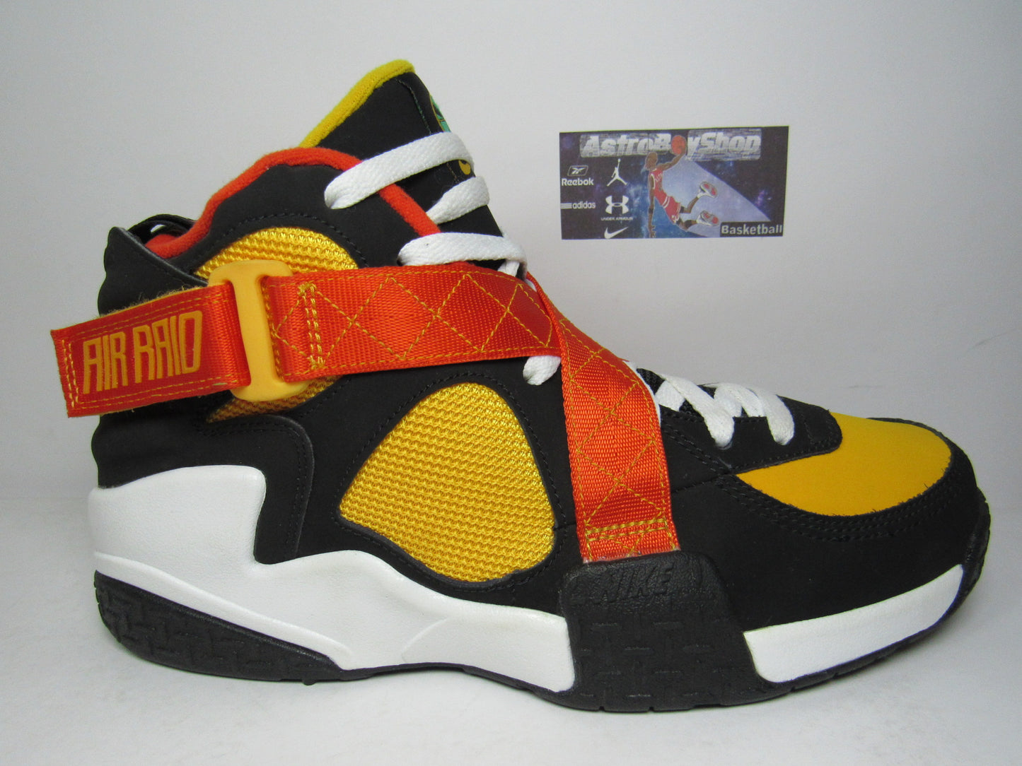 NIKE AIR RAID "RAYGUNS" EDITION