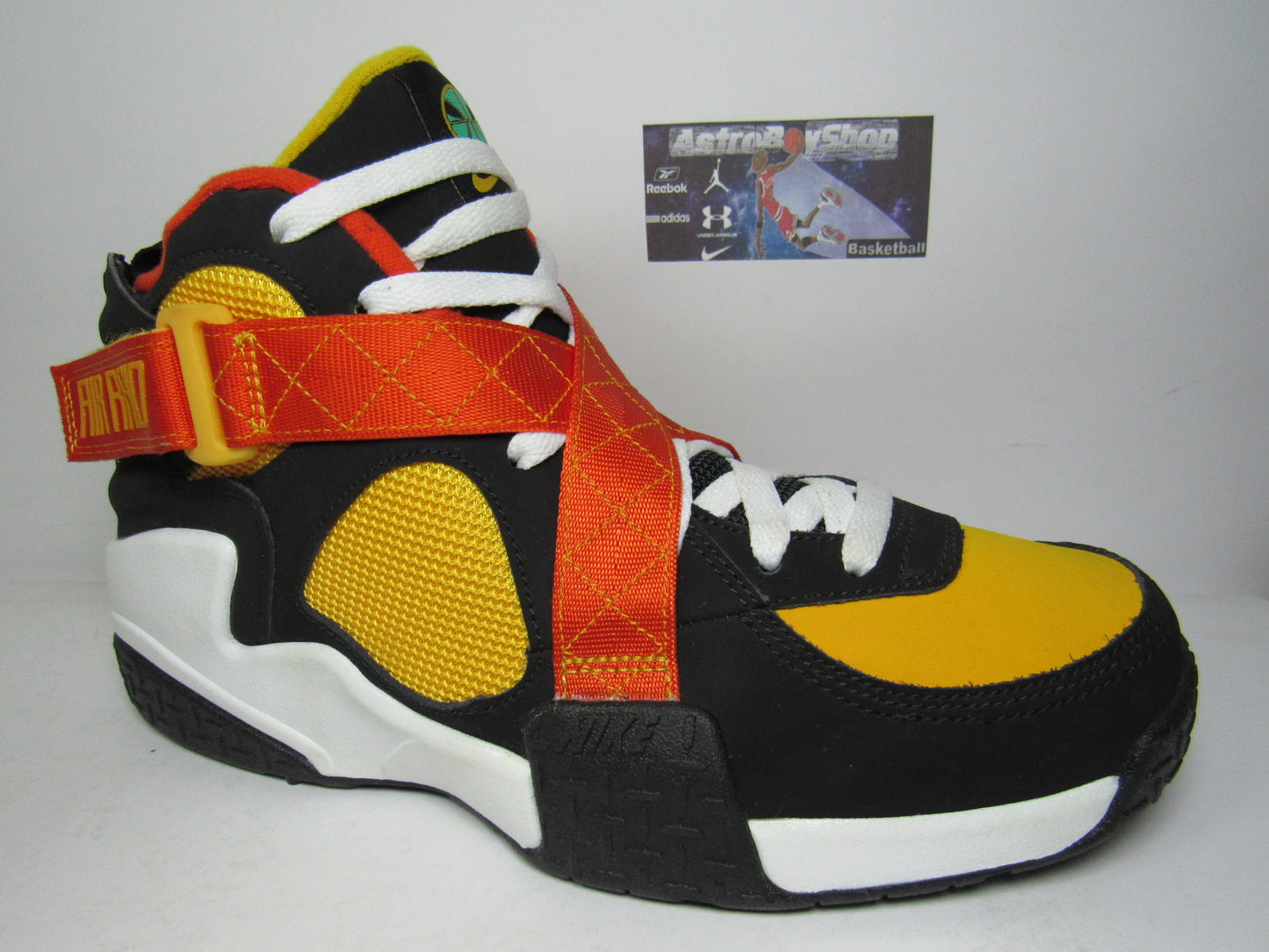 NIKE AIR RAID "RAYGUNS" EDITION