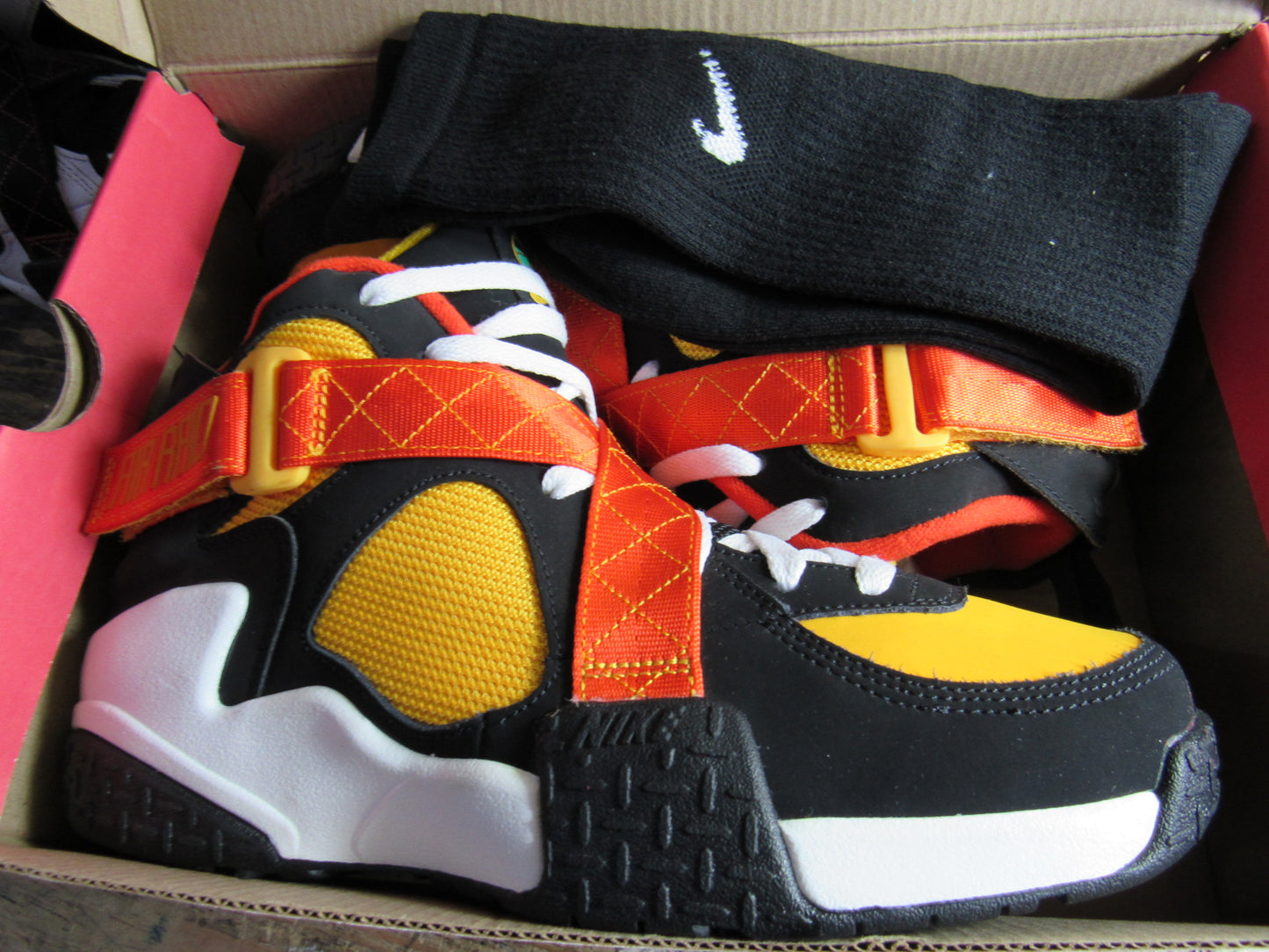 NIKE AIR RAID "RAYGUNS" EDITION