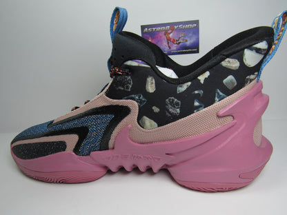 NIKE COSMIC UNITY 2 BERRY EN CAJA