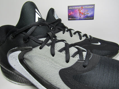 GIANNIS FREAK 4 BLACK OREO EN CAJA