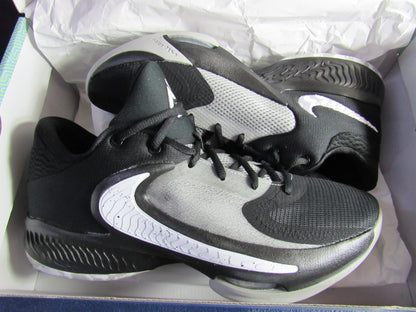 GIANNIS FREAK 4 BLACK OREO EN CAJA