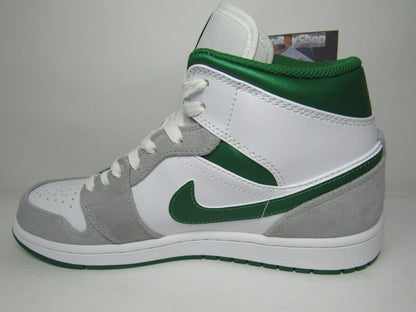 JORDAN 1 MID SE "SMOKE PINE GREEN" EN CAJA