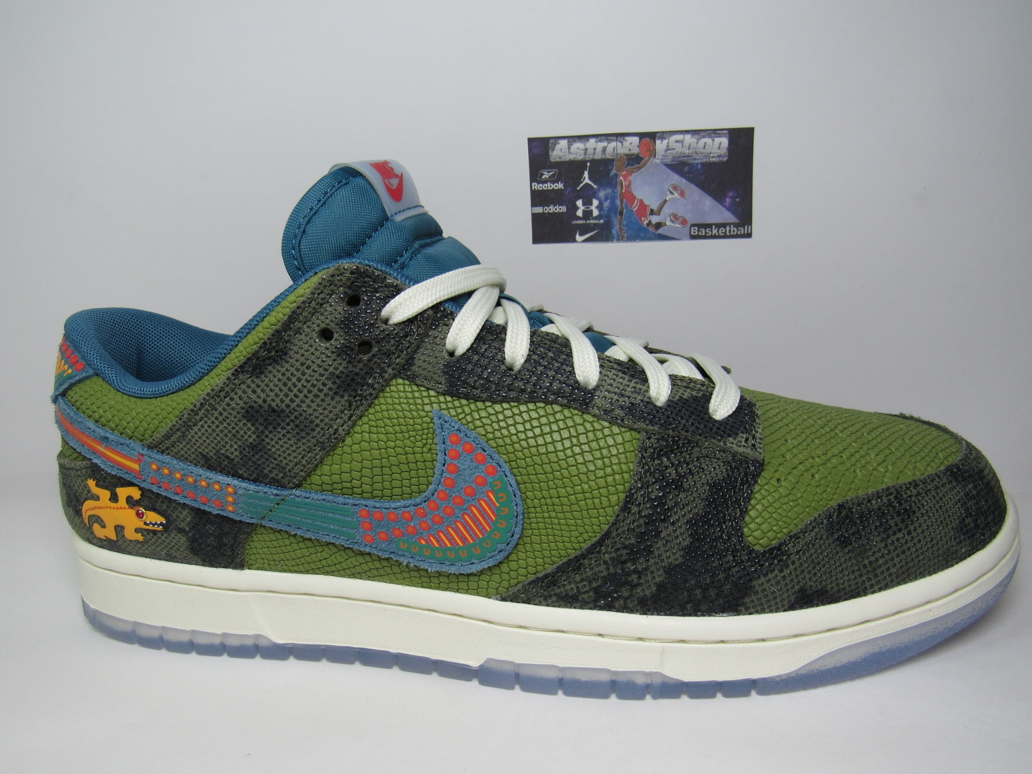 NIKE DUNK LOW IGUANA SIEMPRE FAMILIA EN CAJA