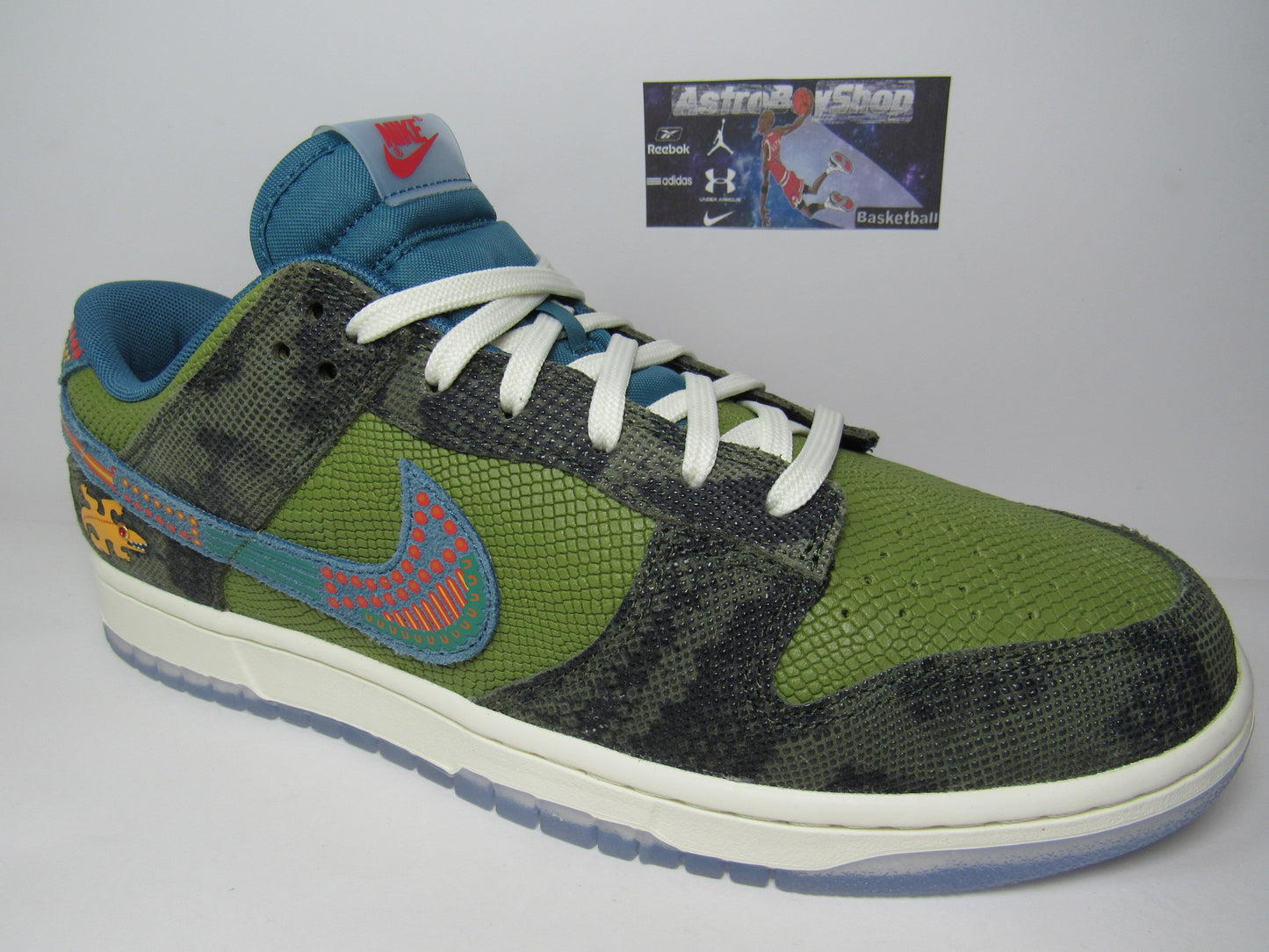 NIKE DUNK LOW IGUANA SIEMPRE FAMILIA EN CAJA