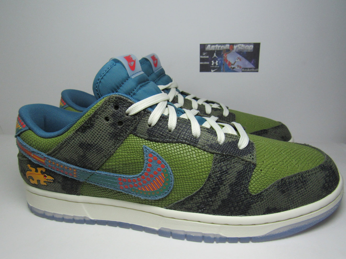 NIKE DUNK LOW IGUANA SIEMPRE FAMILIA EN CAJA