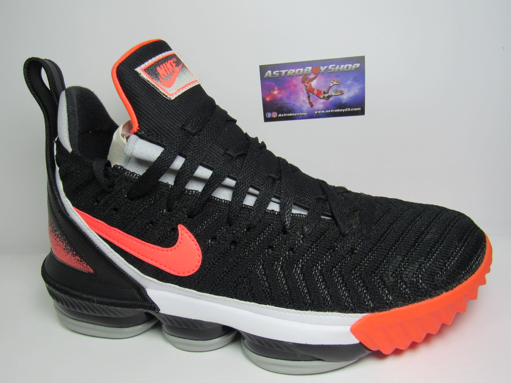 LEBRON 16 HOT LAVA EN CAJA ASTROBOYSHOP SNEAKER STORE