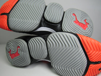 LEBRON 16 HOT LAVA EN CAJA