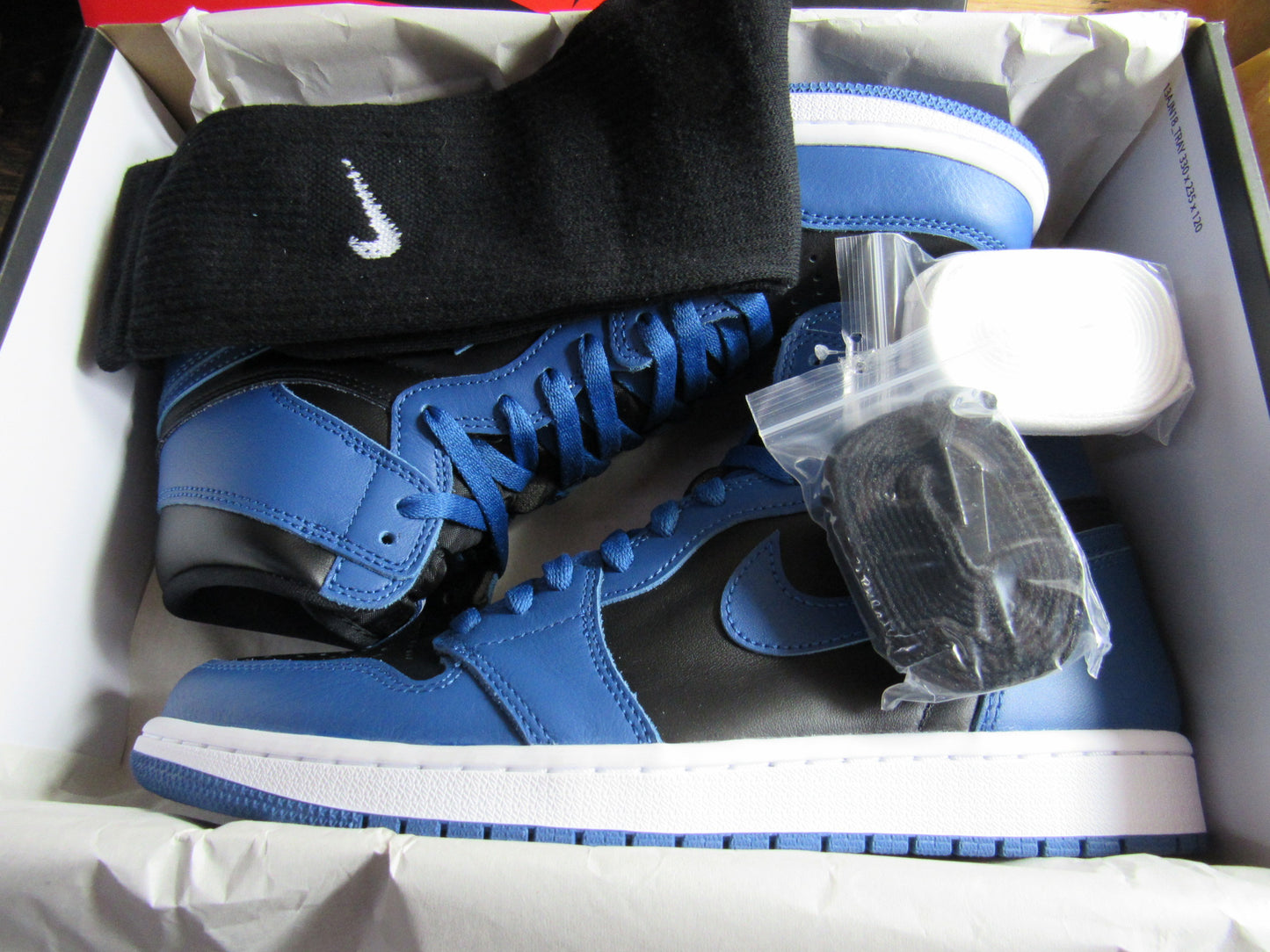 JORDAN 1 HIGH DARK MARINA BLUE EN CAJA