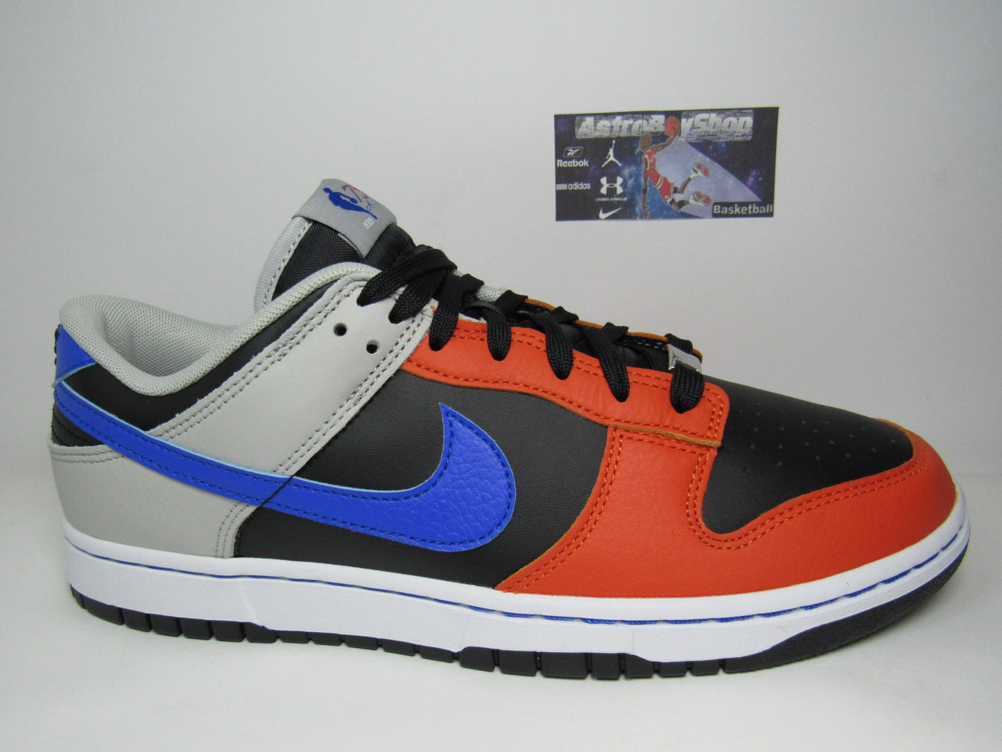 NIKE DUNK LOW KNICKS EDITION EN CAJA