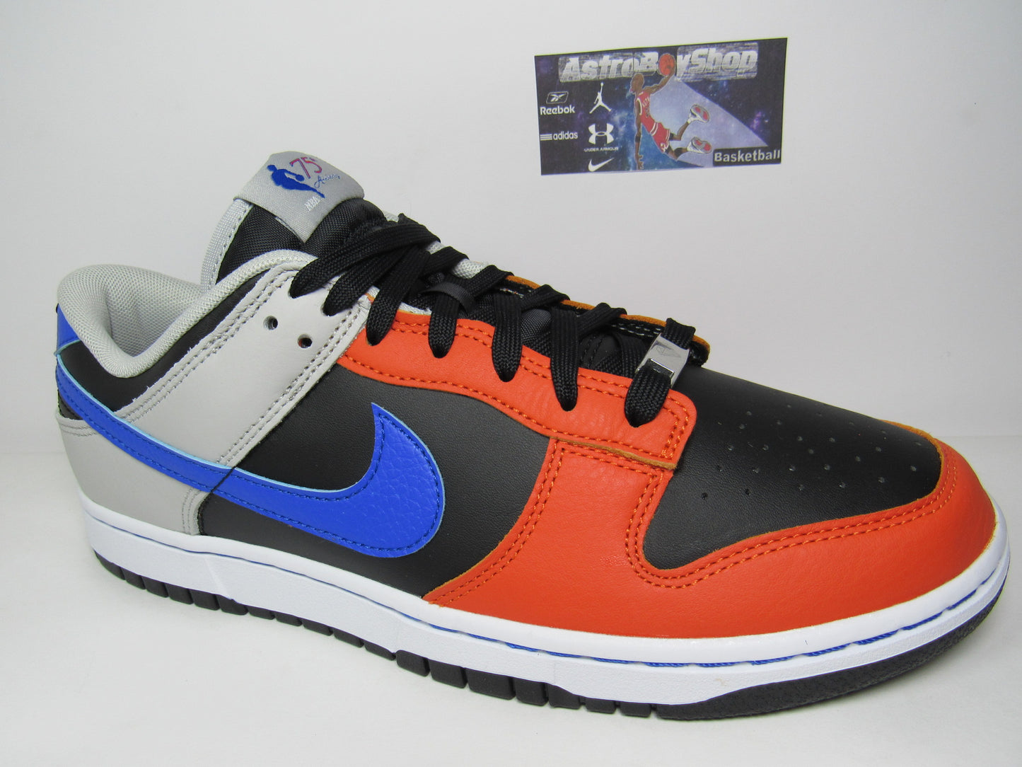 NIKE DUNK LOW KNICKS EDITION EN CAJA