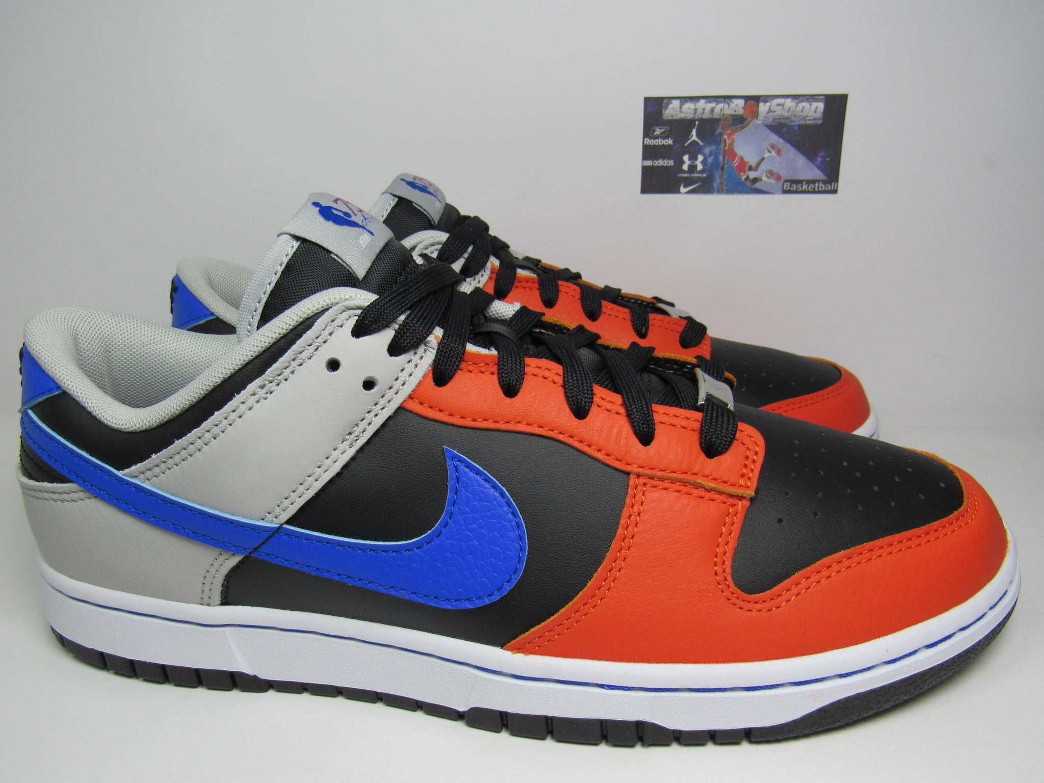 NIKE DUNK LOW KNICKS EDITION EN CAJA ASTROBOYSHOP SNEAKER STORE