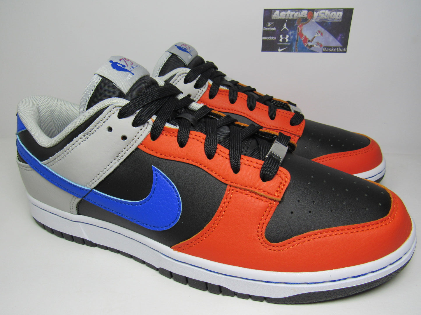 NIKE DUNK LOW KNICKS EDITION EN CAJA