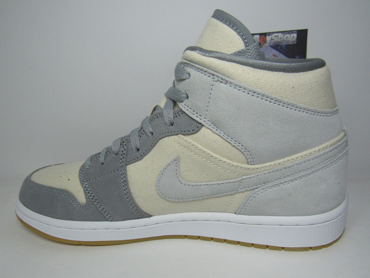 JORDAN 1 MID "COCONUT MILK" EN CAJA