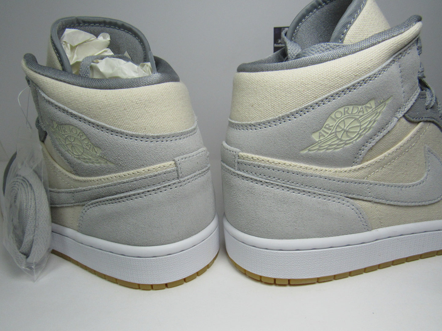 JORDAN 1 MID "COCONUT MILK" EN CAJA