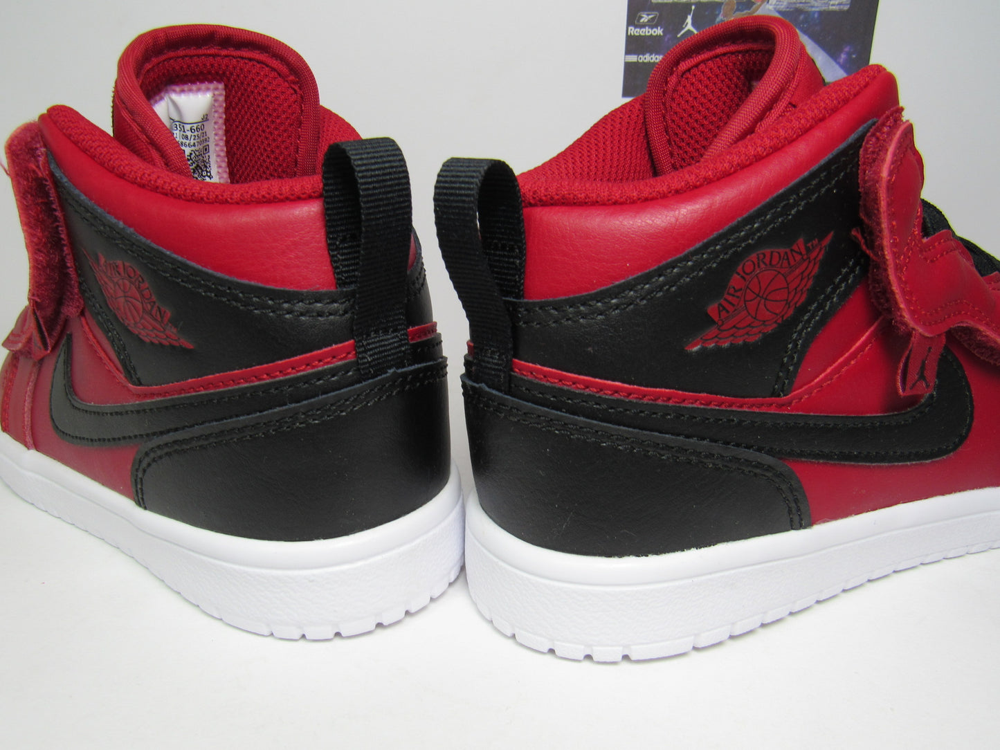 JORDAN 1 MID GYM RED PS KIDS EN CAJA (21 CM)