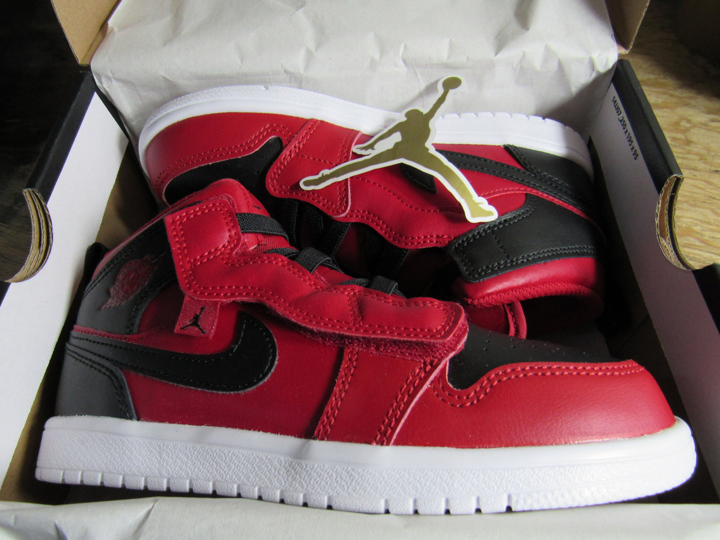 JORDAN 1 MID GYM RED PS KIDS EN CAJA (21 CM)