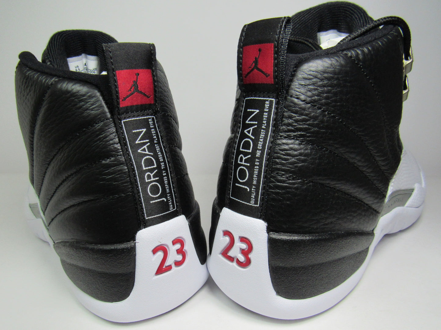 JORDAN 12 PLAYOFFS EDITION 2022 EN CAJA