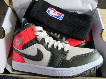 JORDAN 1 MID (W) OREWOOD BROWN EN CAJA