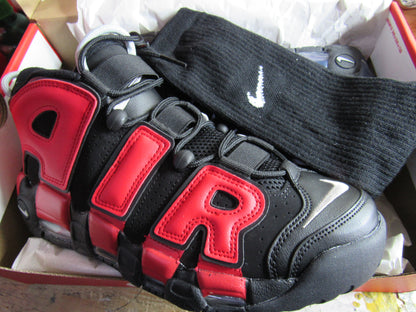 PIPPEN AIR MORE UPTEMPO ALTERNATES BICOLOR NAVY RED EN CAJA