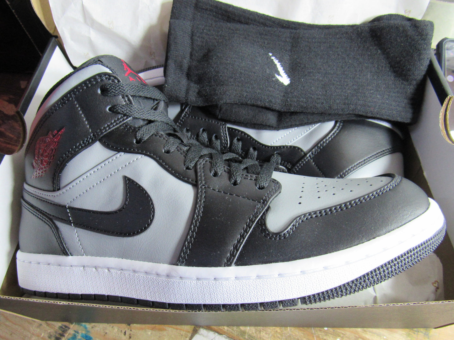 JORDAN 1 MID SHADOW RED EN CAJA