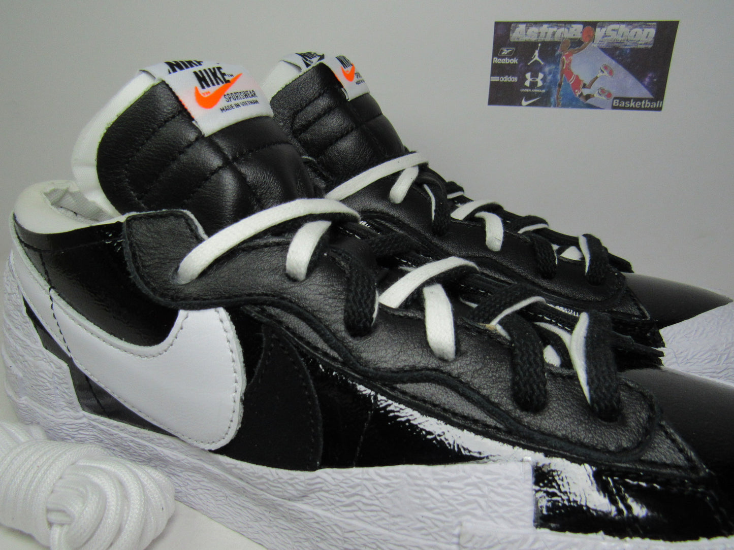 NIKE BLAZER LOW X SACAI BLACK LEATHER EN CAJA