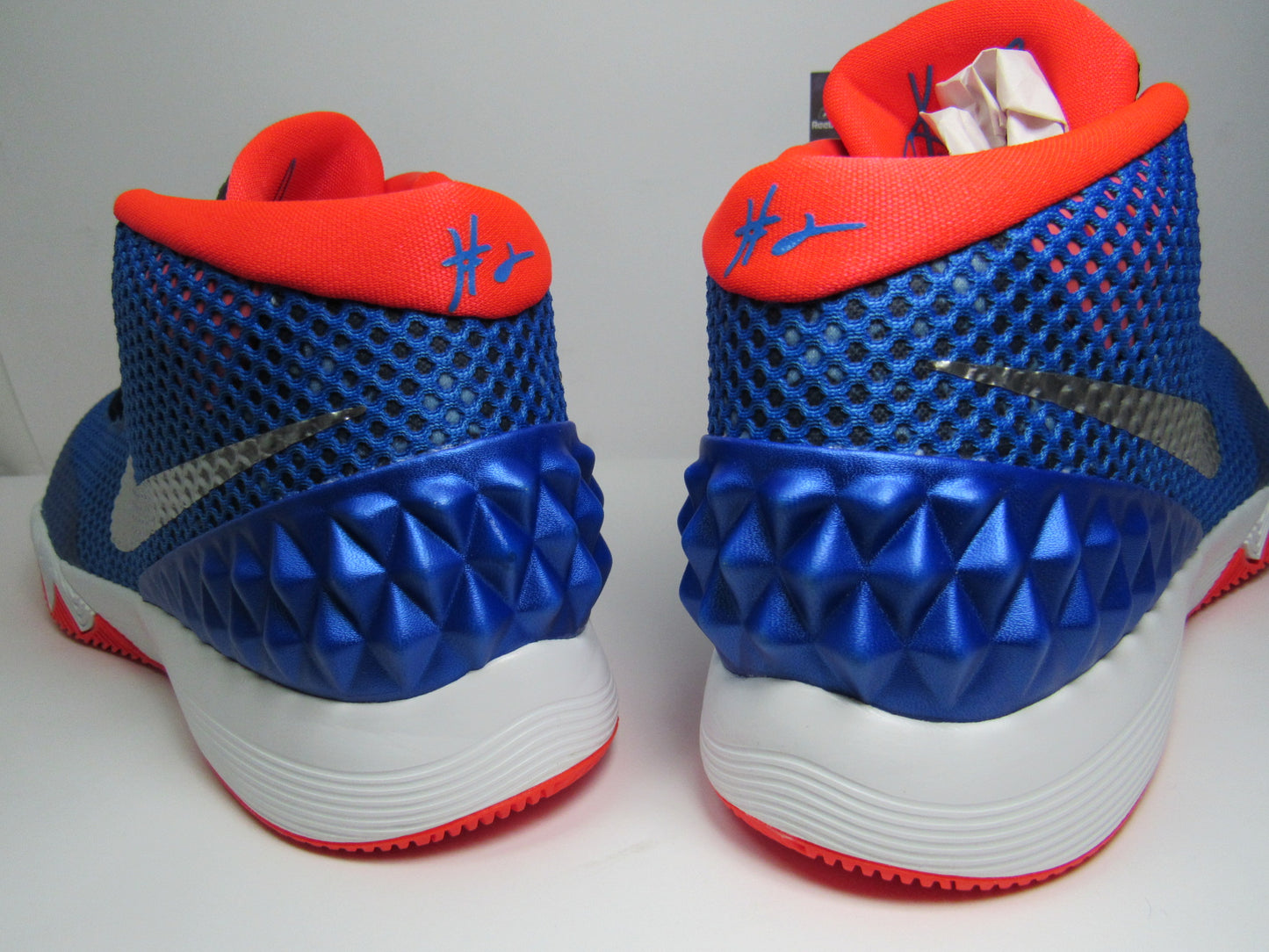 KYRIE IRVING 1 INDEPENDENCE DAY EN CAJA
